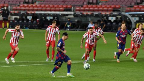 Lionel Messi scores