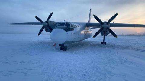 The passenger plane landed safely on the river despite the pilot's error