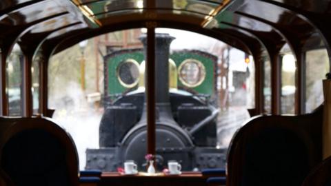 Inside the Pullman towards the observation windows