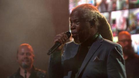 Billy Ocean singing with the Young Voices choir