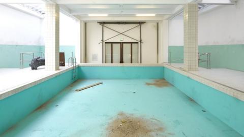 Elmgreen and Dragset's The Whitechapel Pool