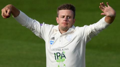 Hampshire leg-spinner Mason Crane