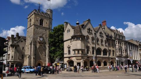 Queen Street and Cornmarket Street