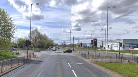 East Lancs Road - junction with Stonebridge Lane