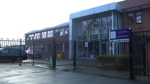 Ysgol Sant Joseff