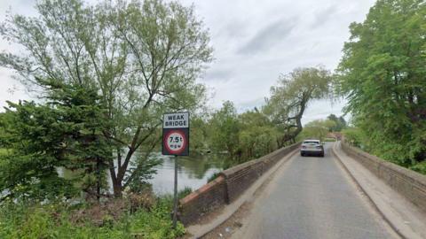 Sonning Bridge