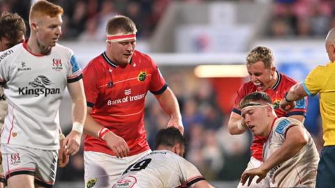 Ulster players dejected after losing to Munster