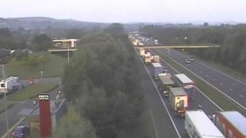 traffic camera showing the M5 J25-J26