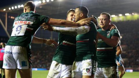 Leicester celebrate Anthony Watson's try