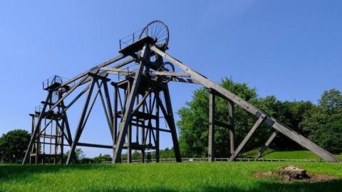 Brinsley Headstocks