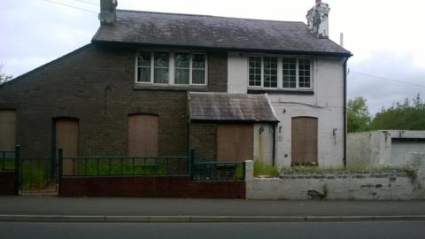 The White Hoe and Ivy Cottages