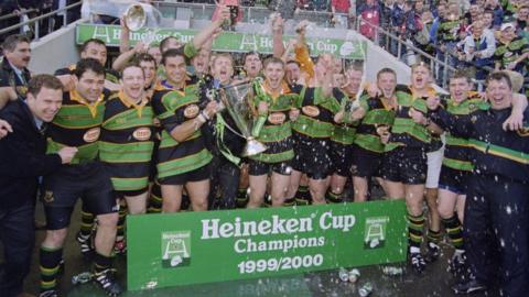 Northampton Saints celebrate after winning the Heineken Cup in 2000