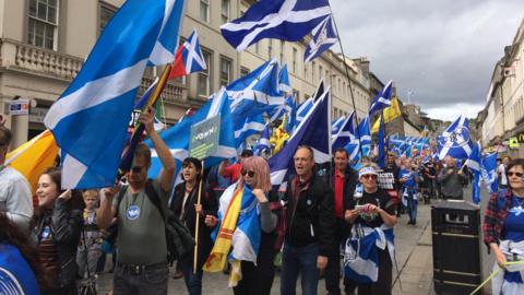 Dundee march