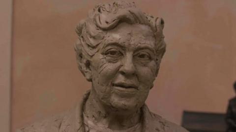 statue of Agatha Christie