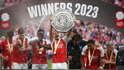 Arsenal celebrate winning Community Shield