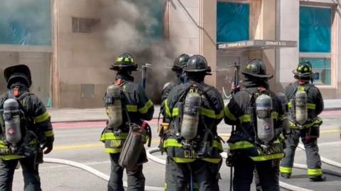 Firefighters tackle Tiffany's blaze in New York City