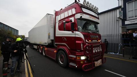 Police move the lorry