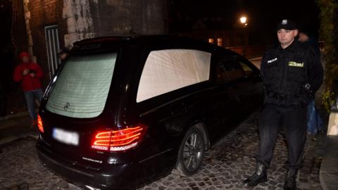 Hearse enters Wawel Castle in Krakow, Poland, 14 November 2016