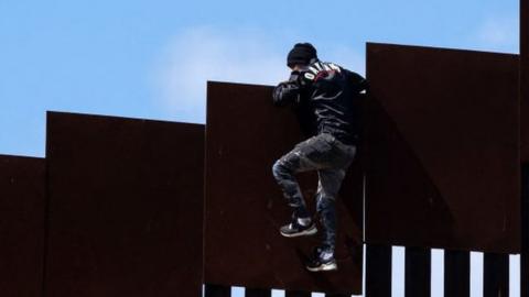 Man climbs border barrier into California on 10 May 2023