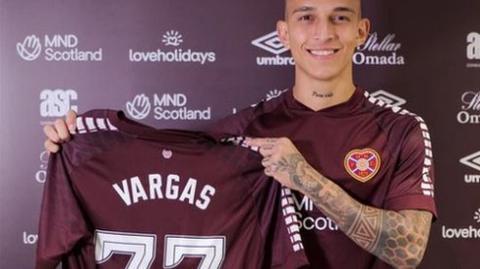 Hearts forward Kenneth Vargas