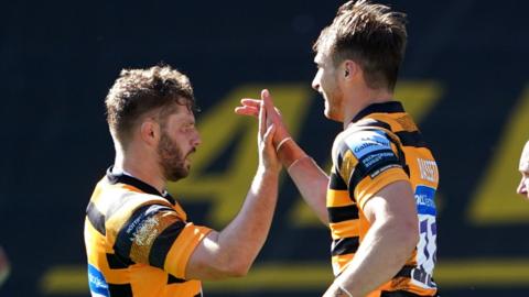 Wasps celebrate