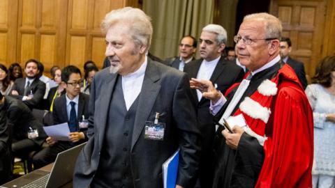 Iranian representative Mohsen Mohebi at the start of a hearing at the International Court of Justice at The Hague (27 August 2018)