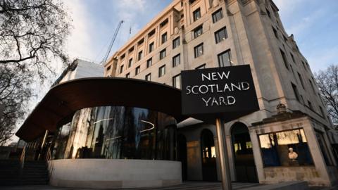 New Scotland Yard.