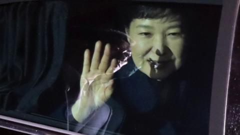 Park Geun-hye leaves the presidential palace