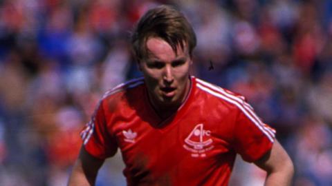 Frank McDougall was a prolific striker for Aberdeen