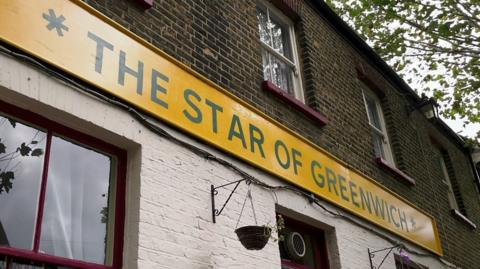 Exterior of The Star of Greenwich pub