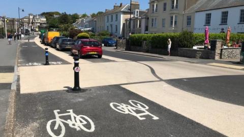 The new cycle lane by Clevedon seafront