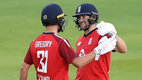 Lewis Gregory and Dawid Malan