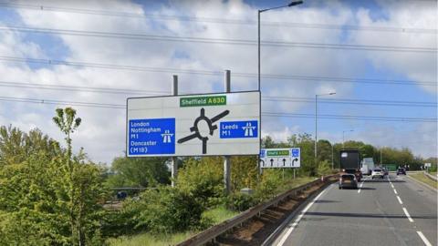 M1 Junction 33 roundabout