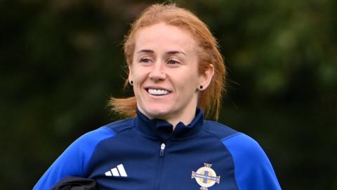 Rachel Furness training with Nothern Ireland