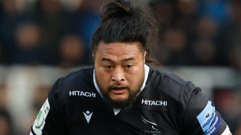 Saracens prop Logovi'i Mulipola