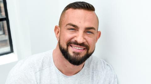 Robin Windsor on the Alan Carr and Melanie Sykes show on BBC Radio 2 on Saturday 08th September 2018.