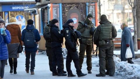 Servicemen of the Ukrainian National Guard patrol in the center of Kiev