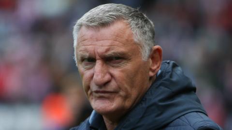 Tony Mowbray stands pensive as Sunderland take on Ipswich