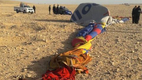 The remains of a hot air balloon near the ancient Egyptian city of Luxor, 5 January 2018