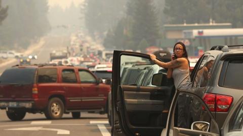 Traffic jam at Lake Tahoe wildfire evacuation