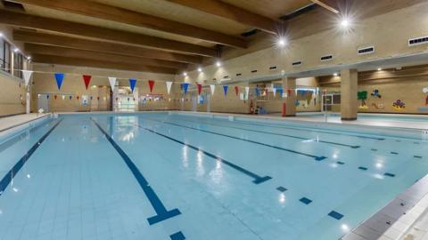 Windrush Leisure Centre swimming pool