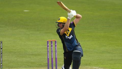 Chris Cooke batting