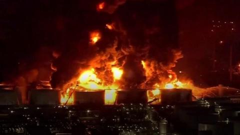 Fire rages at a chemical plant near Houston, Texas, 19 March 2019