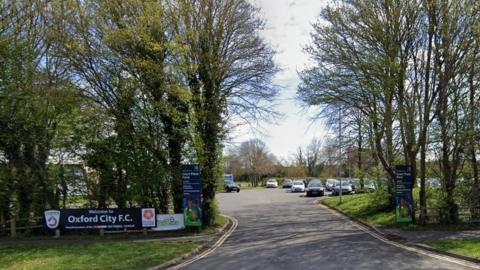 Entrance to Court Place Farm