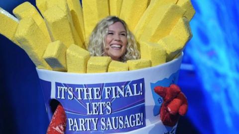 joss-stone-as-sausage