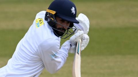 Hamid Qadri bats for Kent