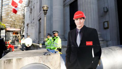 Trudeau cardboard cut-out in London