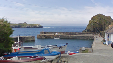 Mullion Cover harbour wall