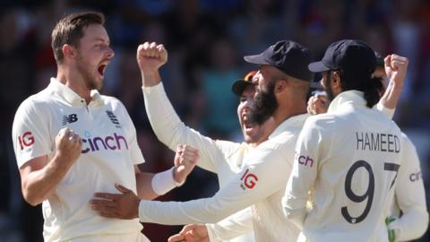 Ollie Robinson celebrates a wicket