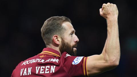 Kevin van Veen celebrates